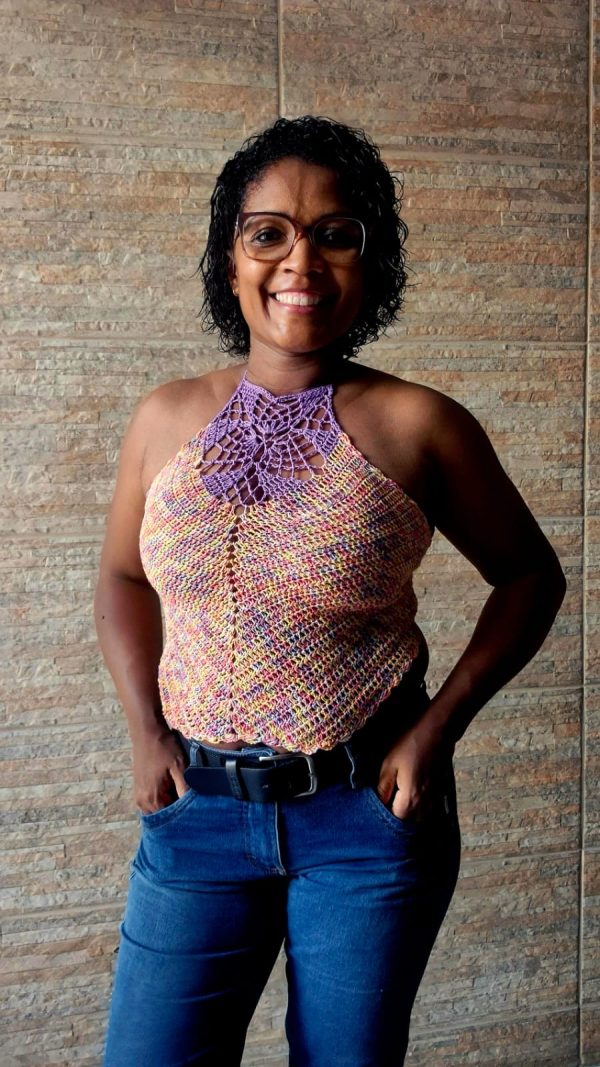 Blusa Frente Única de Crochê Abstrata - Image 5